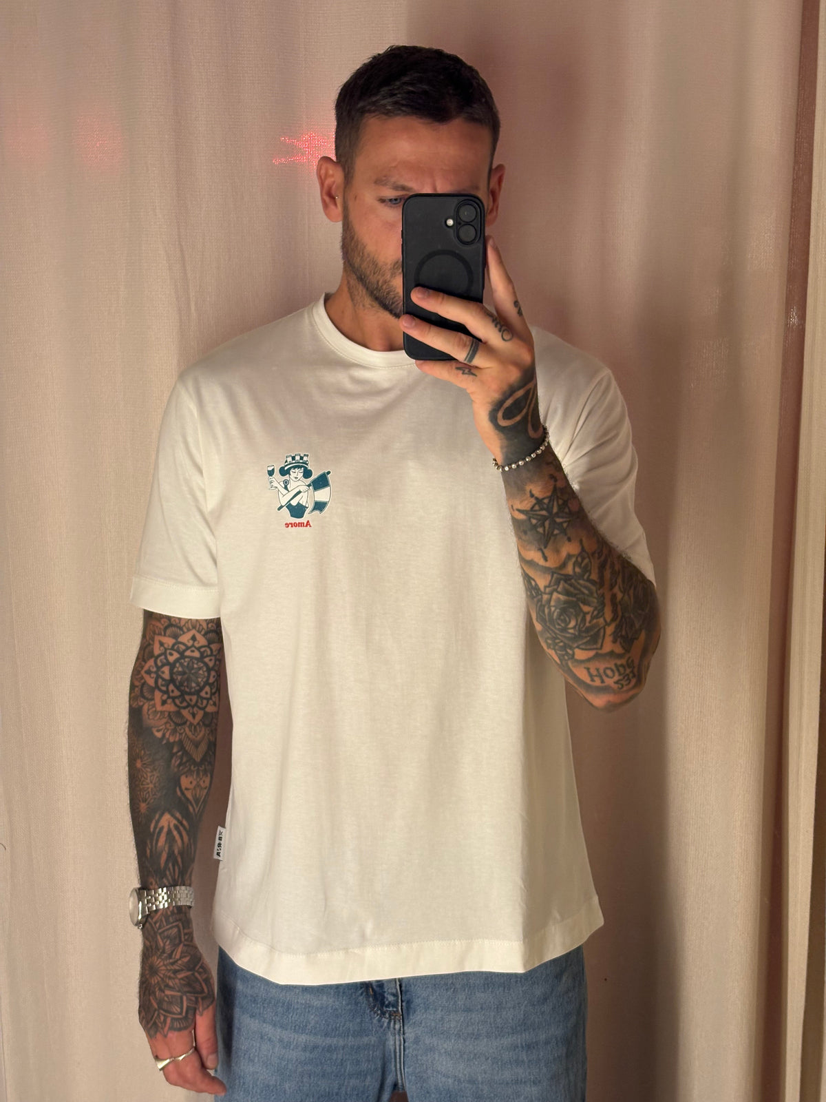 T-SHIRT CON MAXI STAMPA