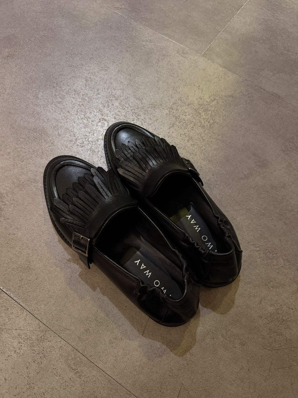Mocassino vera pelle con frange | NERO