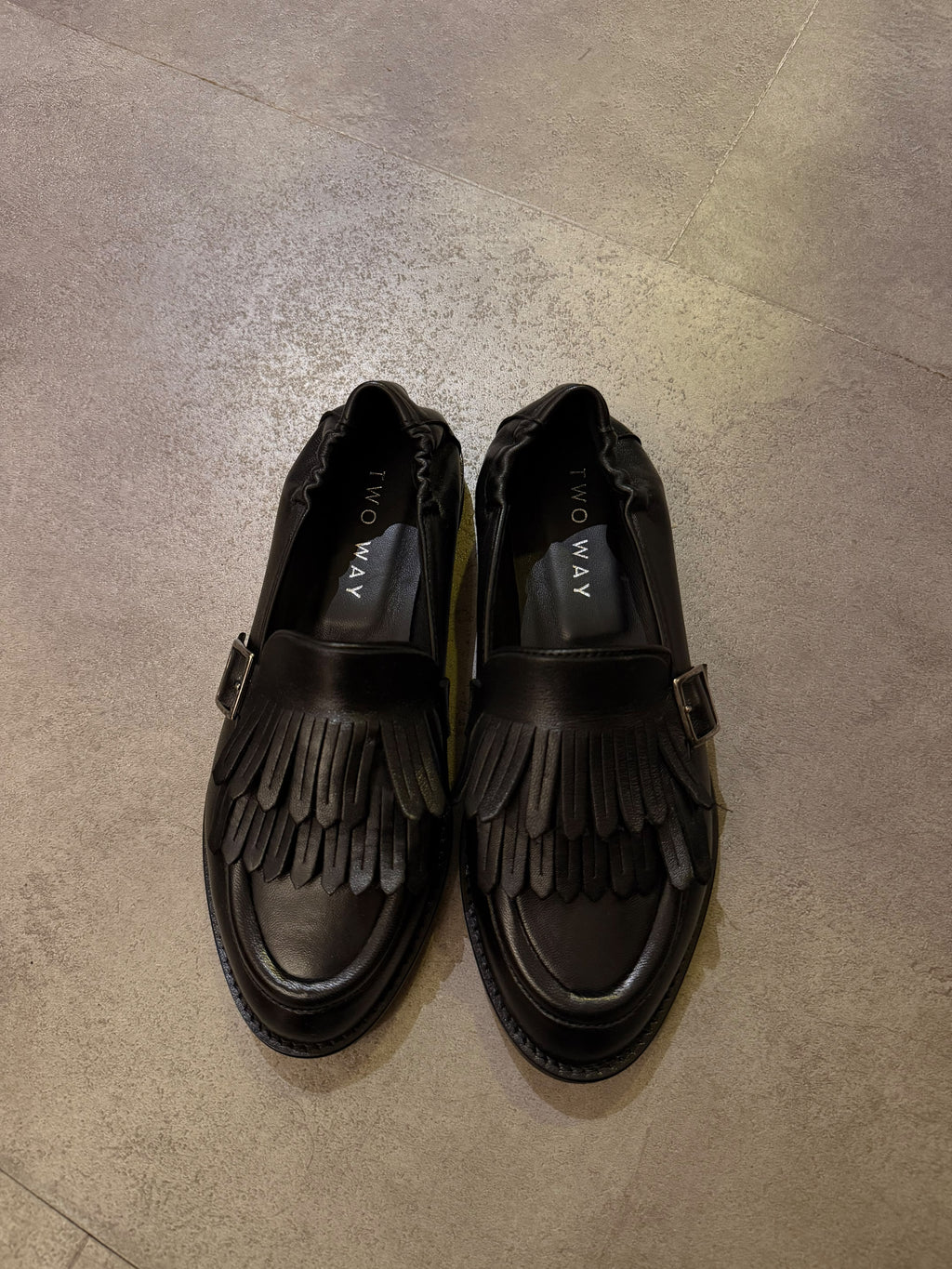 Mocassino vera pelle con frange | NERO