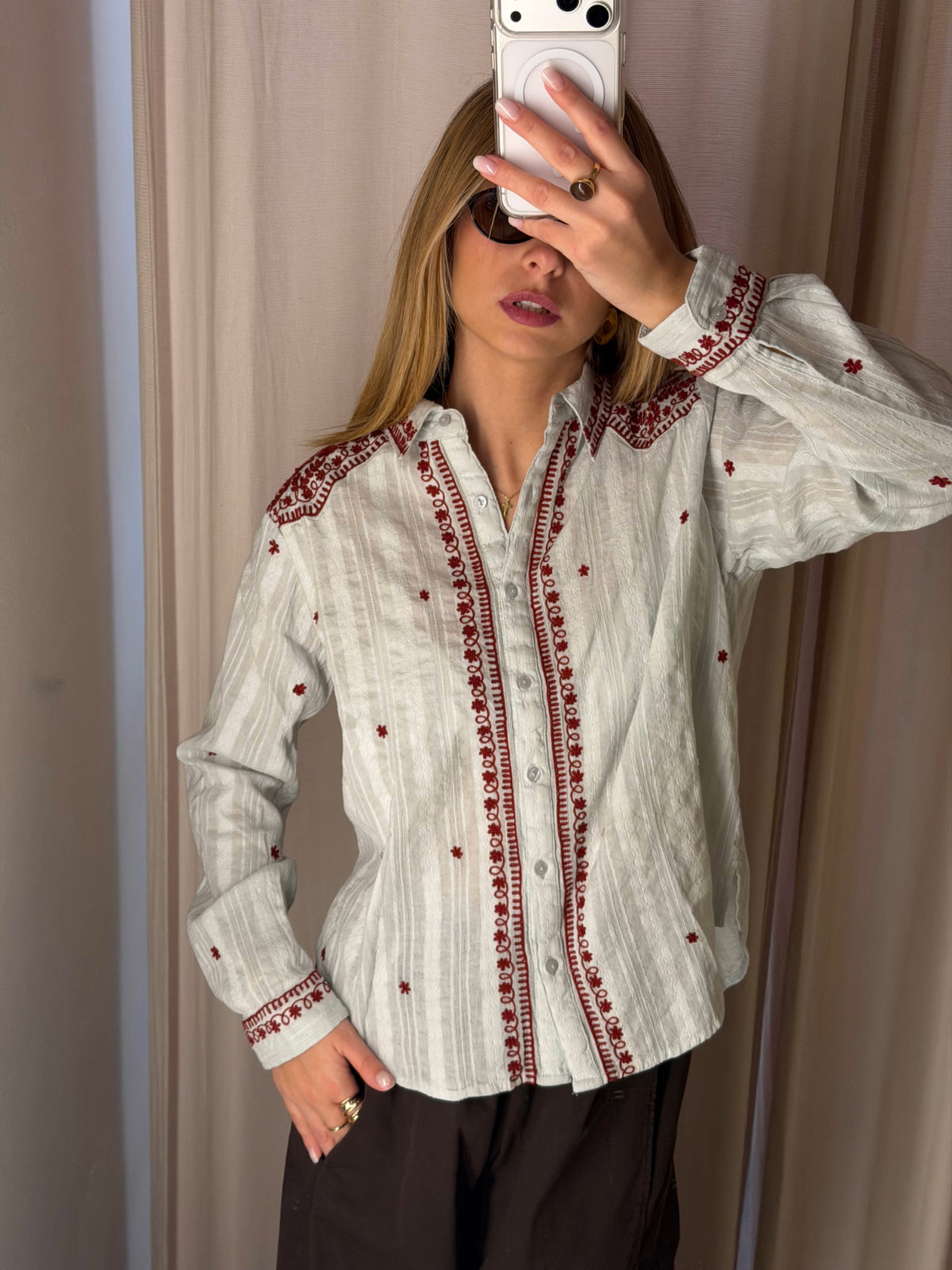 Camicia con Ricami