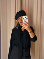 Maglia scollo V con sciarpa | NERO